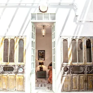 bombayarte-aparthotel-tarifa.es-andalucia.com/